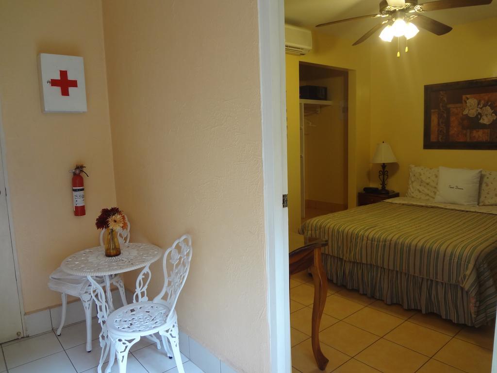 Hotel Dulce Hogar & Spa Managua Room photo